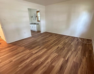 26 Newport Lane - Photo Thumbnail 10