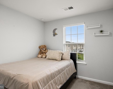 70 Benford - Photo Thumbnail 21