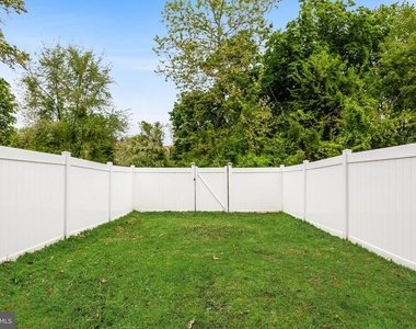 70 Benford - Photo Thumbnail 27