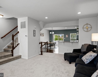 70 Benford - Photo Thumbnail 11
