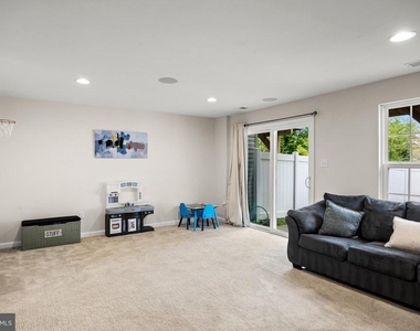 70 Benford - Photo Thumbnail 25