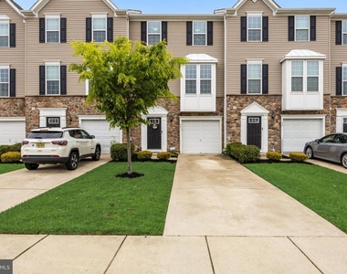 70 Benford - Photo Thumbnail 1