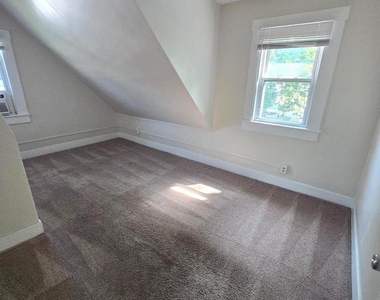 446 Railroad Ave - Photo Thumbnail 9