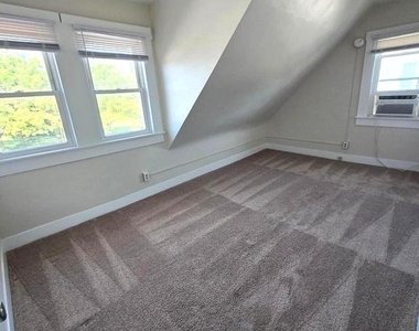 446 Railroad Ave - Photo Thumbnail 8