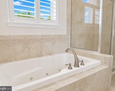 118 Amanda Frances Lane - Photo Thumbnail 18