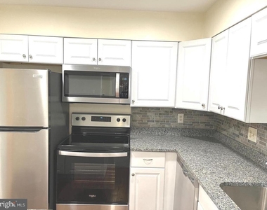 10131 Prince Place - Photo Thumbnail 12