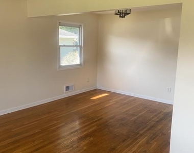 6215 Auth Road - Photo Thumbnail 13