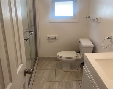 6215 Auth Road - Photo Thumbnail 17
