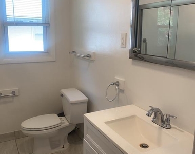 6215 Auth Road - Photo Thumbnail 18