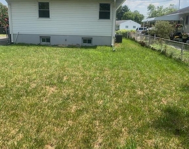 6215 Auth Road - Photo Thumbnail 4