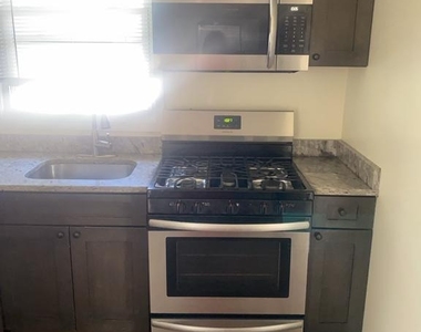 6215 Auth Road - Photo Thumbnail 15