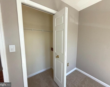 12806 Marlow Place - Photo Thumbnail 20