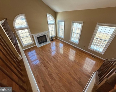12806 Marlow Place - Photo Thumbnail 9