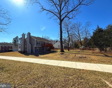 12806 Marlow Place - Photo Thumbnail 5