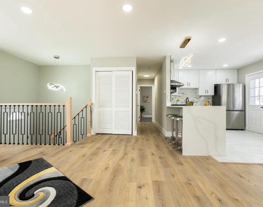 13405 Oriental Street - Photo Thumbnail 2