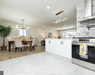 13405 Oriental Street - Photo Thumbnail 4