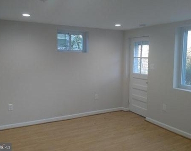 120 Fleetwood Terrace - Photo Thumbnail 10