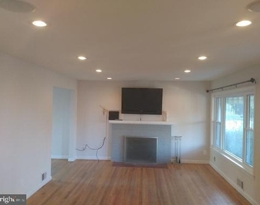 120 Fleetwood Terrace - Photo Thumbnail 5