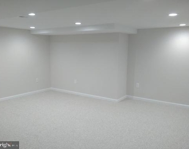 120 Fleetwood Terrace - Photo Thumbnail 9