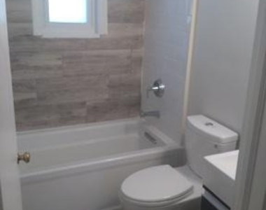 120 Fleetwood Terrace - Photo Thumbnail 6