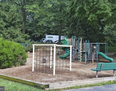 7561 Heatherton Lane - Photo Thumbnail 36