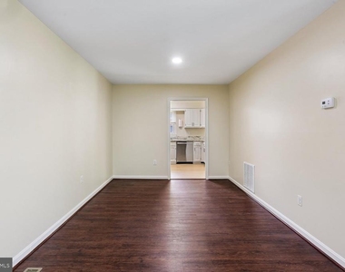 7561 Heatherton Lane - Photo Thumbnail 8