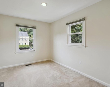 7561 Heatherton Lane - Photo Thumbnail 19