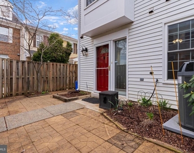 48 Avonshire Court - Photo Thumbnail 5