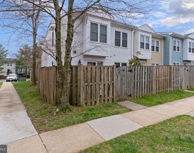 48 Avonshire Court - Photo Thumbnail 2