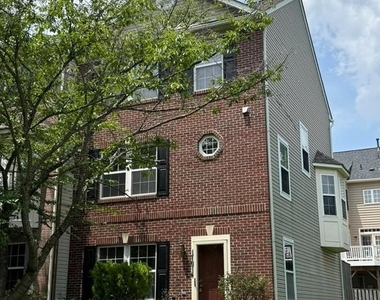 17914 Chatterly Terrace - Photo Thumbnail 1