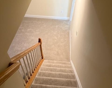 305 Flannery Lane - Photo Thumbnail 18