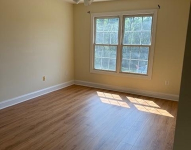 305 Flannery Lane - Photo Thumbnail 15