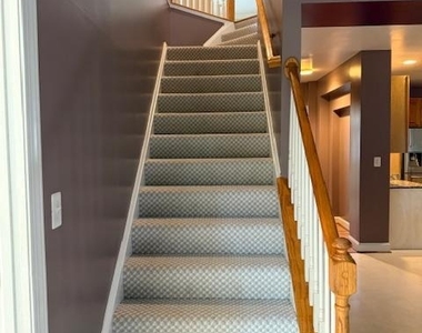 305 Flannery Lane - Photo Thumbnail 7