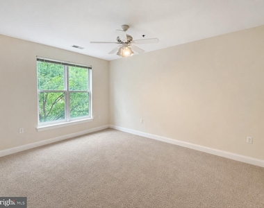 38 Maryland Avenue - Photo Thumbnail 13