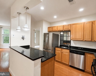 38 Maryland Avenue - Photo Thumbnail 11