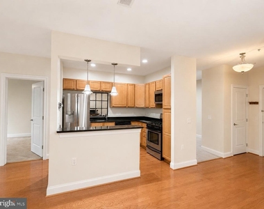 38 Maryland Avenue - Photo Thumbnail 12