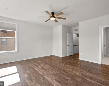 16302 Connors Way - Photo Thumbnail 25