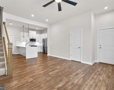 16302 Connors Way - Photo Thumbnail 3