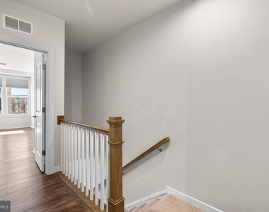 16302 Connors Way - Photo Thumbnail 11