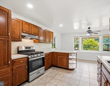 11840 Enid Drive - Photo Thumbnail 4