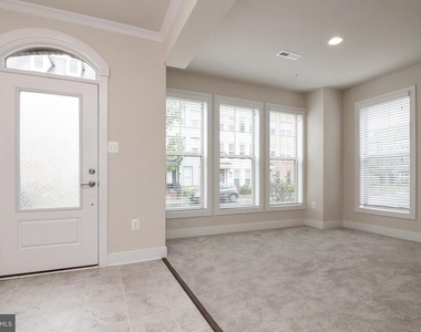 316 Hendrix Avenue - Photo Thumbnail 2