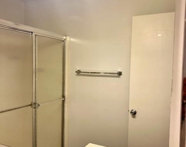 14905 Mckisson Court - Photo Thumbnail 14