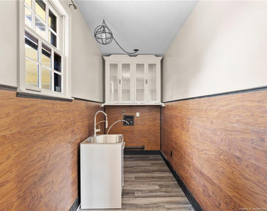 3450 Cornell Drive - Photo Thumbnail 11