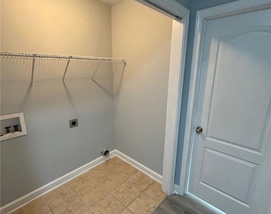231 Brightwood Drive - Photo Thumbnail 13