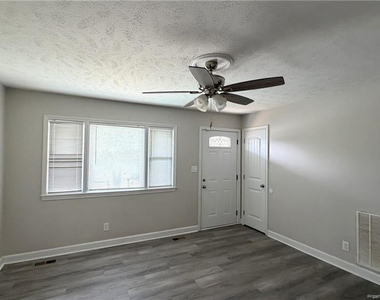 3257 Vardaman Avenue - Photo Thumbnail 4