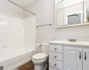 9525 Clocktower Lane - Photo Thumbnail 10