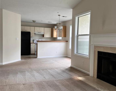 6716-7 Willowbrook Drive - Photo Thumbnail 5