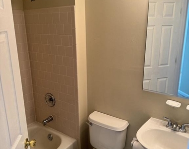 8825 Goose Landing Circle - Photo Thumbnail 20