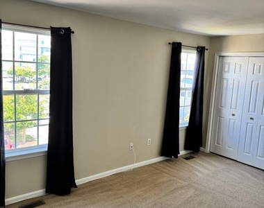 8825 Goose Landing Circle - Photo Thumbnail 16