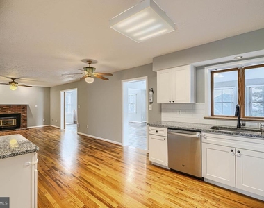 8301 Whitebark Court - Photo Thumbnail 7